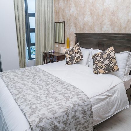 Petronella Suites Apartment @ Jesselton Quay Kota Kinabalu Buitenkant foto